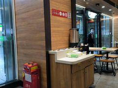 -蒙自源米线大王(东站店)