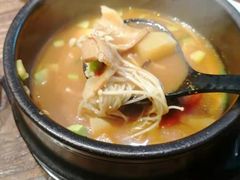 -明洞阿姨·韩式酱蟹烤肉·创意料理(三元桥店)