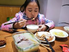 -雷祖芳老妈蹄花店