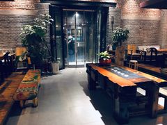-苹果树下艺术餐厅(宋庄店)