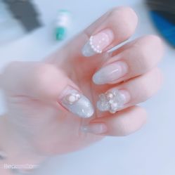 -涂tu指甲日式美甲美睫店