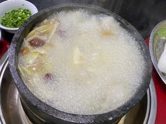 -南渝食府.墨脱石锅松茸鸡