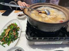 招牌花雕醉鸡煲-威皇广福和小海鲜(安远路店)