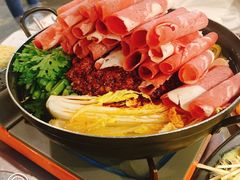 部队锅-MI WU FACTORY米屋美食工厂餐厅(绿地店)