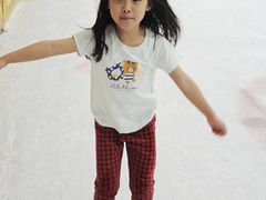 -正佳冰河湾真冰滑冰场