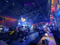 -喜鹊音乐酒馆(西街店)