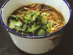 坨坨牛肉面-山城盅盅面
