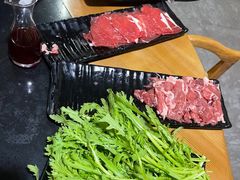 -果松木炭酸菜铜火锅·外婆参鸡汤