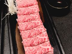 生吃雪花和牛-铭牛烧肉·和牛海鲜自助(高新月牙湖店)
