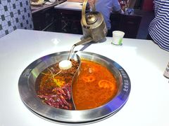 -卤校长重庆火锅(国兴店)