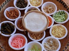 -包整·丝娃娃(一览甲秀楼风景店)