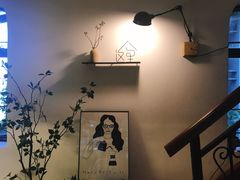 -彳亍咖啡·这里(水湾路店)