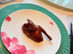 五香脆皮乳鸽-三号黄浦会Canton Table