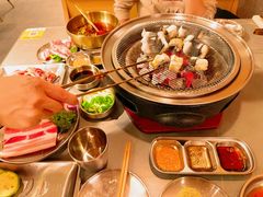 -围炉肉舍•炭烤活鳗•丹东海鲜烤肉(步行街店)