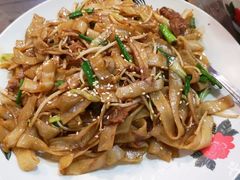 干炒牛河-新记美食(关闸店)