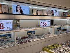 -J-Optical佳视明眼镜·蔡司视觉(青岛金茂览秀城店)