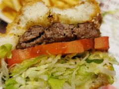 -The Habit Burger Grill 哈比特汉堡(爱琴海店)