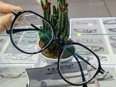 -罗伯特眼镜·蔡司官方授权(罗湖国贸店)