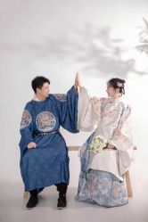 -都市丽人婚纱摄影