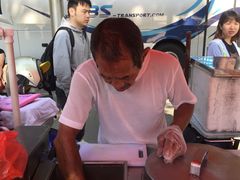 -詹爷爷乌节路街头冰淇淋