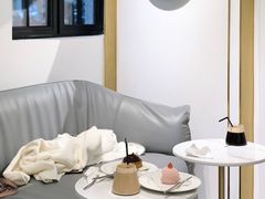 -Fridi Patisserie Cafe