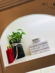 -美肤盾祛痘·问题肌头疗管理中心