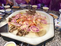 藏香猪-宏宏无烟石板烧烤