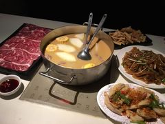 -肥仔文澳门猪骨煲(南京西路店)