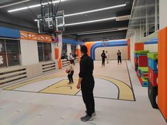 -悦动体能篮球羽毛球网球(三里河店)