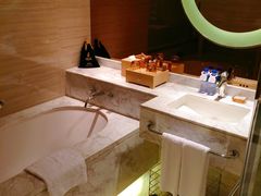 -上海中航虹桥机场泊悦酒店
