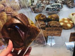 墨鱼汁鸡肉芝士面包-PAPER STONE BAKERY(天汇广场店)