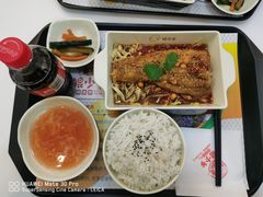 香辣无骨烤鱼饭-鲲少爷烤鱼饭.螺蛳粉·清真(爱琴海店)