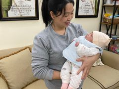 -鲸鱼妈妈月嫂/育婴师定制