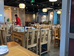 大堂-十六中酱肉·烧烤·京菜小馆(五方桥旗舰店)