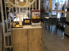 大堂-老娘舅(杭州地铁凤起路站店)
