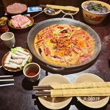 东门大桥附近的怀旧火锅店