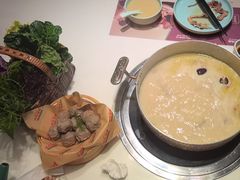 -洪氏嗨捞·猪肚鸡火锅(阳光天地店)