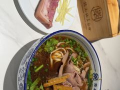 红烧牛肉腰花面-镇南锅盖面馆(解放路店)