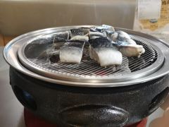 -围炉肉舍•炭烤活鳗•丹东海鲜烤肉(步行街店)