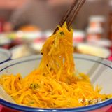 冬天除了吃川菜，还可以来这家苍蝇馆子喝碗蹄花汤