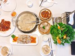 -煲王粤菜餐厅(中侨中心店)