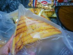 -华荣西饼屋(金禧店)