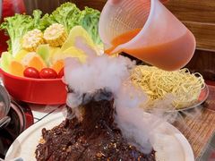 -热火朝天鲜切牛肉火锅(南强街巷店)
