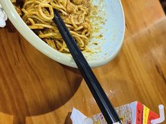 -爆炸头阿姨小四川正宗川味小吃(无任何分店)