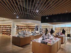 -新华文创·光的空间