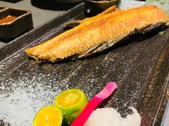 -铭牛烧肉·和牛海鲜自助(高新月牙湖店)