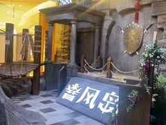 -暴风岛沉浸式体验馆(百联世纪店)
