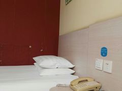 -汉庭(北京鼓楼大街地铁站店)