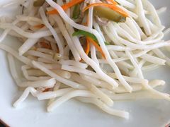 芦苇根炒肉丝-梦缘水乡·湖景餐厅