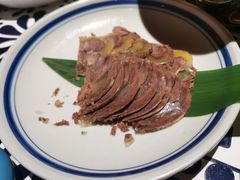 古法盐蘸牛肉-老头儿油爆虾(胜利河美食街店)